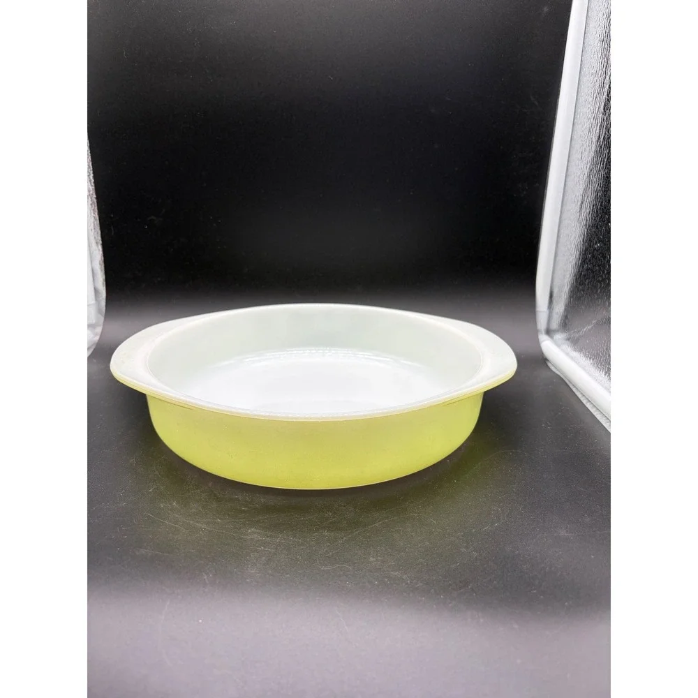 Pyrex‎ Round #221 Casserole Dish